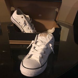 Gold Stars and white No tie Converse